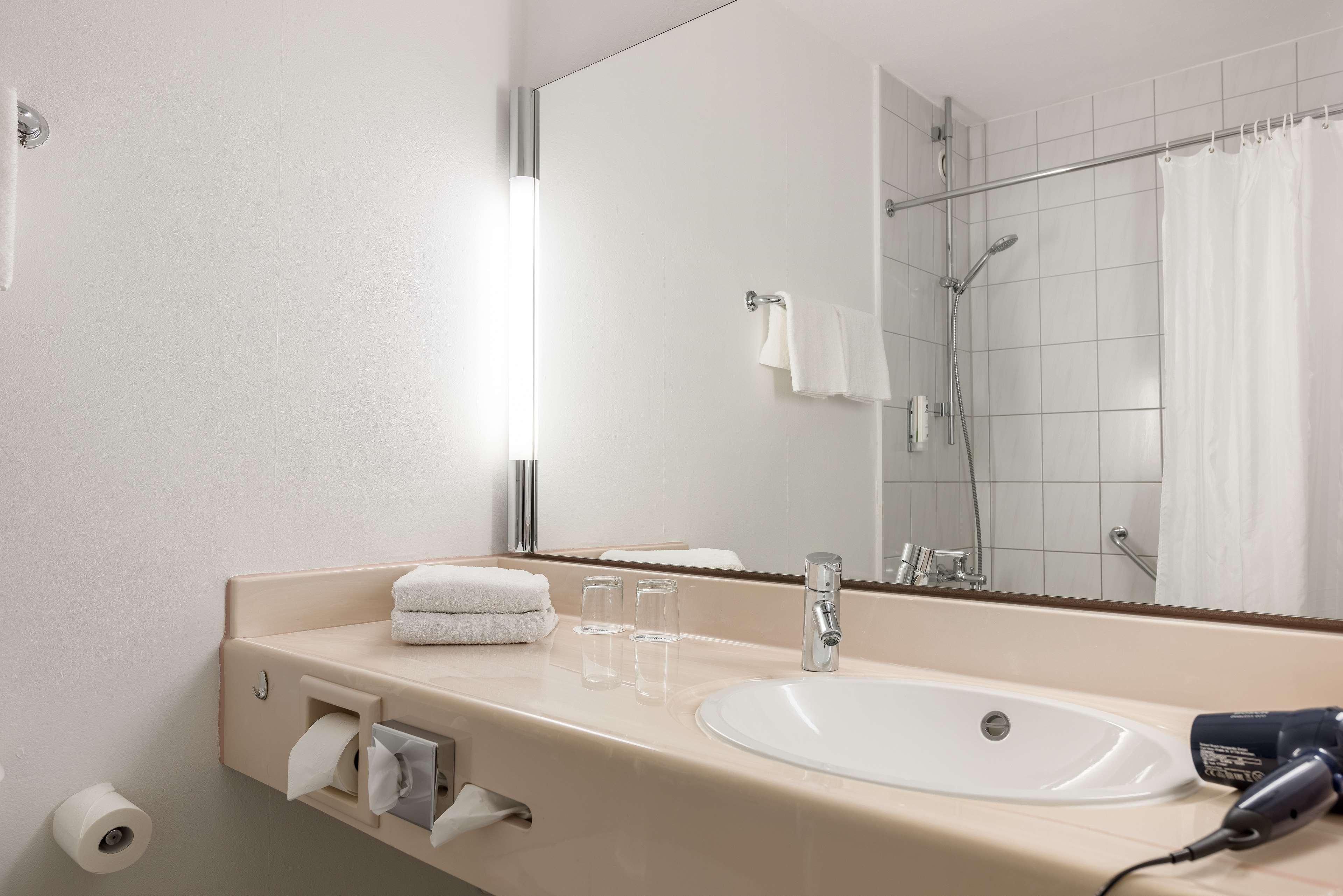 Leoso Hotel Ludwigshafen Ngoại thất bức ảnh